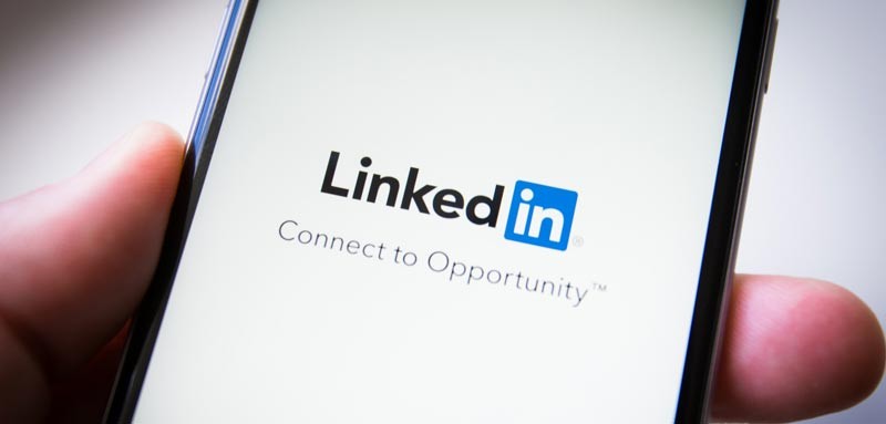 प्रोफेशनल नेटवर्क LinkedIn के जरिए हो रहा है जिस्मफरोशी का धंधा