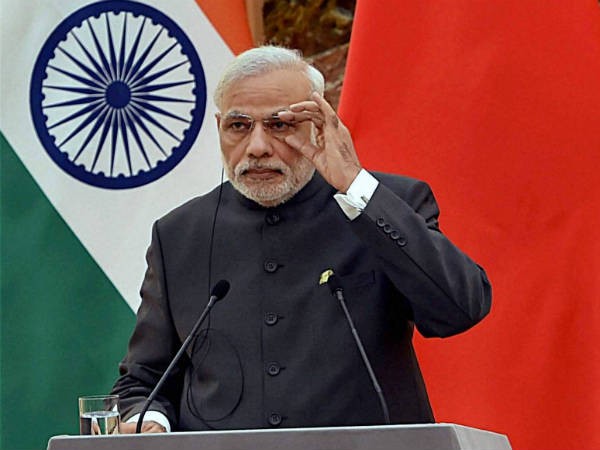 मोदी सरकार हर देशवासी को देगी निश्चित पगार मोदी सरकार हर देशवासी को देगी निश्चित पगार