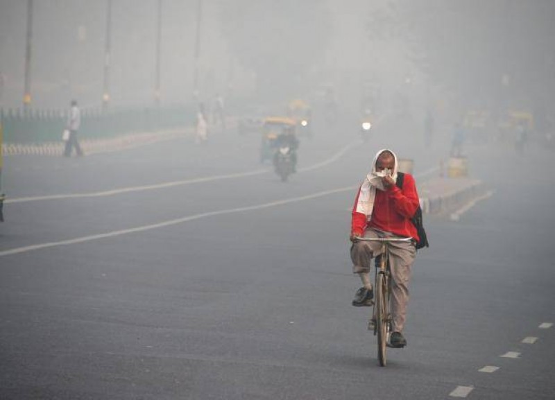 दिल्ली में वायु प्रदूषण से लोग फिर बेहाल