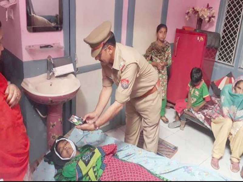संतान न होने पर दरिंदे पति ने अपनी पत्नी का गला घोंटकर हत्या कर दिया संतान न होने पर दरिंदे पति ने अपनी पत्नी का गला घोंटकर हत्या कर दिया
