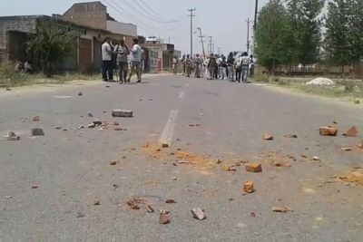 सहारनपुर में फिर भड़की हिंसा पुलिस पर किया पथराव