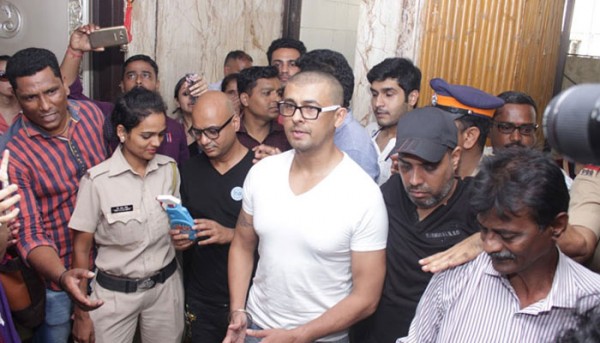 गायक सोनू निगम के समर्थन में उतरे हिंदू संगठन गायक सोनू निगम के समर्थन में उतरे हिंदू संगठन