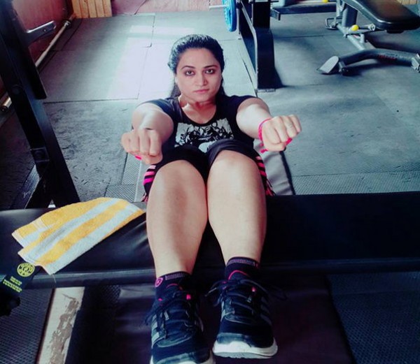 बेटी को ट्रेनिंग दिलाने-दिलाते मां बन गई चैंपियन बेटी को ट्रेनिंग दिलाने-दिलाते मां बन गई चैंपियन