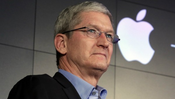 Apple का मुनाफा हुआ कम तो कटी CEO टिम कुक की सैलरी
