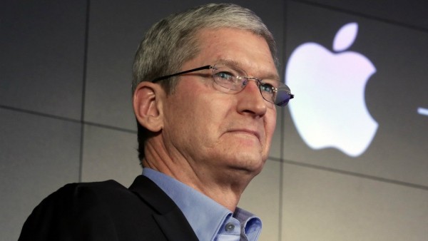 Apple का मुनाफा हुआ कम तो कटी CEO टिम कुक की सैलरी Apple का मुनाफा हुआ कम तो कटी CEO टिम कुक की सैलरी