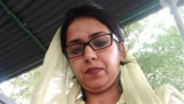 धोखे से शादी कर पाक में फंसी भारतीय महिला 