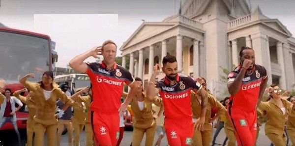 IPL मैच में फिर हार गई विराट की टीम फैन्स ने यूं लिए मजे IPL मैच में फिर हार गई विराट की टीम फैन्स ने यूं लिए मजे