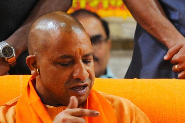 योगी का मंत्रियों को अल्टिमेटम : तीन दिन में दे संपत्ति का ब्यौरा योगी का मंत्रियों को अल्टिमेटम : तीन दिन में दे संपत्ति का ब्यौरा