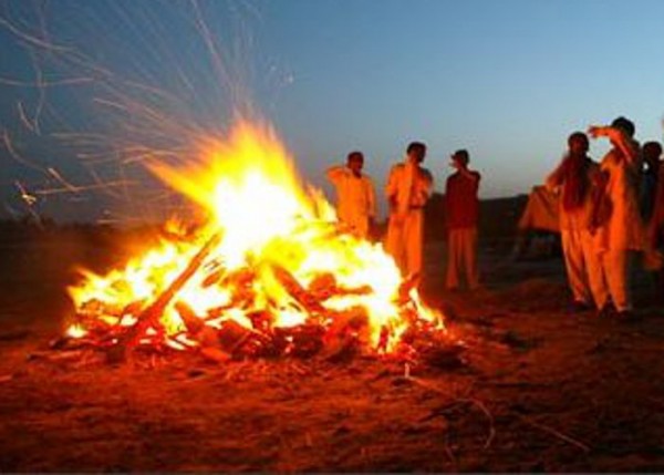 एक बार फिर खून का रिश्ता हुआ शर्मनाक भाई ने नही किया बहन का अंतिम संस्कार एक बार फिर खून का रिश्ता हुआ शर्मनाक भाई ने नही किया बहन का अंतिम संस्कार