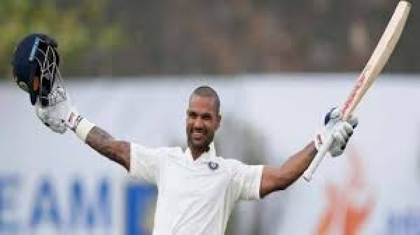 गाले टेस्ट मैच के पहले दिन भारत के दोनों ओपनर ने शानदार पारी खेलते हुए सेंचुअरी बनाया।