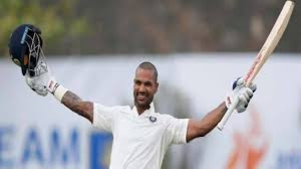 गाले टेस्ट मैच के पहले दिन भारत के दोनों ओपनर ने शानदार पारी खेलते हुए सेंचुअरी बनाया। गाले टेस्ट मैच के पहले दिन भारत के दोनों ओपनर ने शानदार पारी खेलते हुए सेंचुअरी बनाया।