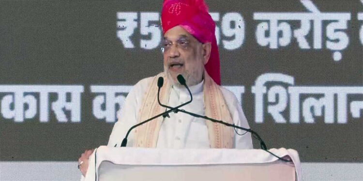 Amit Shah Vande Mataram Row: सोनिया गांधी पर बरसे अमित शाह, बोले- 'कांग्रेस को देश से मांगनी चाहिए माफी'