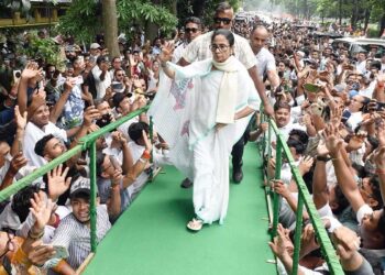 Mamata Banerjee का BJP को खुला Challenge, बोलीं- ‘देखते हैं कितने अंडे और ईंटें हैं’, सड़कों पर उतरने का ऐलान