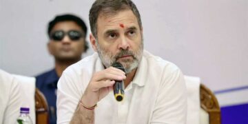 Rahul Gandhi on RSS: 'मैं RSS की भी रक्षा करूंगा', राहुल गांधी के बयान से छिड़ी नई राजनीतिक बहस