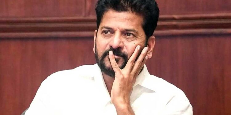 Telangana Land Scam: CM रेवंत रेड्डी पर 200 करोड़ की जमीन सिर्फ 7 करोड़ में देने का आरोप, Lokayukta पहुंचा मामला