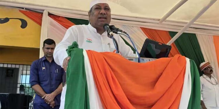 UP Politics: संजय निषाद का अखिलेश यादव पर बड़ा तंज, बोले- सत्ता में रहते शहीदों को याद किया होता तो...