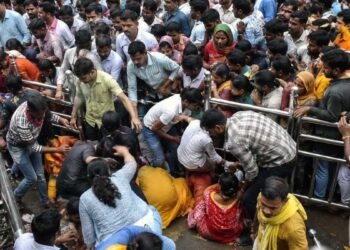 Mahakal Temple में दर्शन की कतार में मची भगदड़, कई श्रद्धालु घायल; करंट की अफवाह से फैली अफरा-तफरी