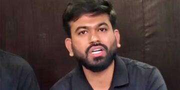 असम में CJP कार्यकर्ताओं की हिरासत पर बवाल, फाउंडर अभिजीत दीपके बोले- कल असम जा रहा हूं