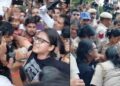 Jantar Mantar SIR Protest: योगेंद्र यादव समेत 40 से ज्यादा डिटेन; AISA कार्यकर्ताओं की पुलिस से धक्कामुक्की
