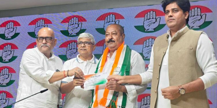 कांग्रेस में शामिल होते ही Asim Waqar का बड़ा बयान! बोले- राहुल गांधी को प्रधानमंत्री बनाना चाहता हूं, मेरा कोई निजी पद का मकसद नहीं