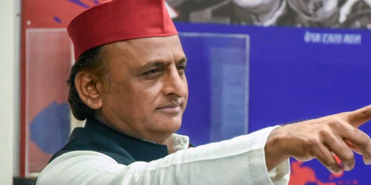 Akhilesh Yadav OPS: सरकार बनी तो लागू होगी Old Pension Scheme, डिग्री कॉलेजों से खत्म होगा Semester System