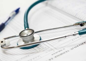 UP Government Doctors के लिए बड़ी खुशखबरी! अब Retirement के बाद भी 70 साल तक कर सकेंगे काम