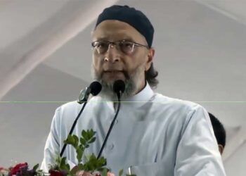 Asaduddin Owaisi का Gen Z से सवाल- ‘बीवी की गुलामी करोगे?’ फिर बोले- ‘वही अच्छा मर्द है’, UCC पर भी साधा निशाना