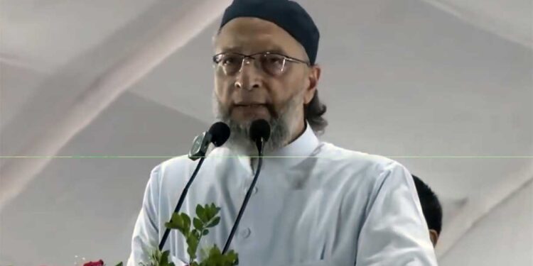 Asaduddin Owaisi का Gen Z से सवाल- ‘बीवी की गुलामी करोगे?’ फिर बोले- ‘वही अच्छा मर्द है’, UCC पर भी साधा निशाना