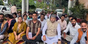 Dehradun में ग्राम प्रधानों का बड़ा प्रदर्शन, सरकार को 5 दिन का अल्टीमेटम; 3 अक्टूबर को Secretariat कूच की चेतावनी