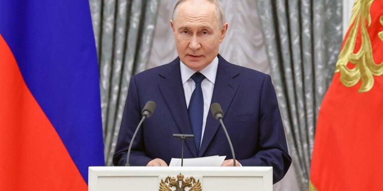 रूस चुनाव में पुतिन की पार्टी का दबदबा, United Russia ने जीतीं रिकॉर्ड 355 सीटें