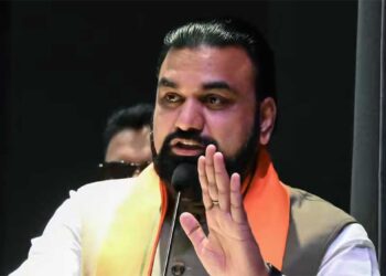 Bihar Health Department: सम्राट सरकार का बड़ा ऐलान, स्वास्थ्य विभाग के संविदाकर्मियों का बढ़ा मानदेय; प्राध्यापक को अब मिलेंगे 2.07 लाख रुपये