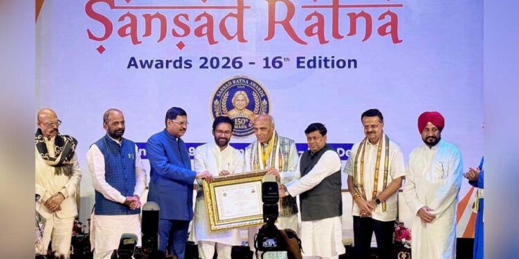 Sansad Ratna मिलते ही Jagdambika Pal ने साधा विपक्ष पर निशाना, राहुल गांधी-अखिलेश यादव को लेकर कह दी बड़ी बात