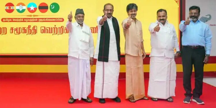 Vijay TVK Alliance: कांग्रेस साथ आई; दक्षिण की राजनीति में बदलेगा पूरा समीकरण?