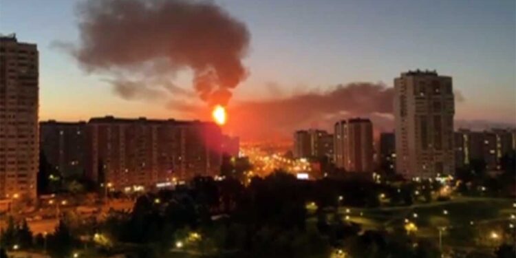 Russia पर Ukraine का अब तक का सबसे बड़ा Drone Attack! 1600 से ज्यादा ड्रोन रोके, 2 की मौत