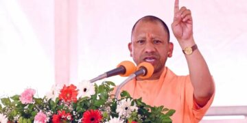 योगी सरकार का बड़ा ऐलान, आंगनबाड़ी कार्यकत्रियों का मानदेय 50% बढ़ा; अब हर साल मिलेगा 5 लाख का हेल्थ कवर
