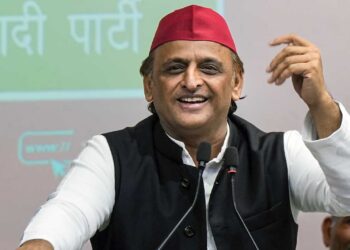 Akhilesh Yadav Gen-Z Style: बोले- ‘एक कचौड़ी दो समोसा, BJP पर नहीं भरोसा’