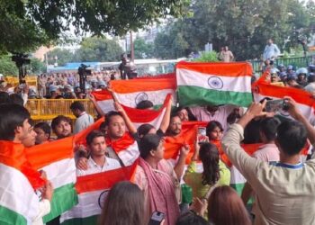 Rahul Gandhi दिल्ली में प्रदर्शनकारियों के समर्थन में, तेलंगाना में CJP कार्यकर्ताओं को पुलिस ने रोका? चारमीनार मार्च पर उठे सवाल