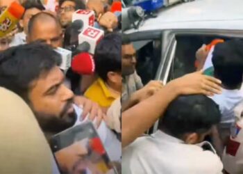Tiranga March से पहले CJP संस्थापक अभिजीत दीपके हिरासत में, एक हफ्ते में दूसरी बार दिल्ली पुलिस की कार्रवाई