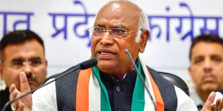 खरगे का CEC Gyanesh Kumar पर बड़ा हमला, बोले- ‘BJP का एजेंट था, है और रहेगा’, बैलेट पेपर को लेकर भी साफ किया रुख