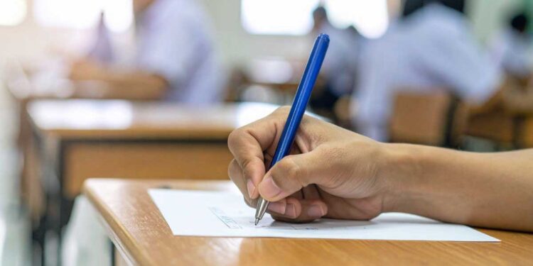 UP Junior Teacher Exam 2026 में बड़ा बदलाव! पहली बार लागू होगी Negative Marking, जानें कितने अंक कटेंगे
